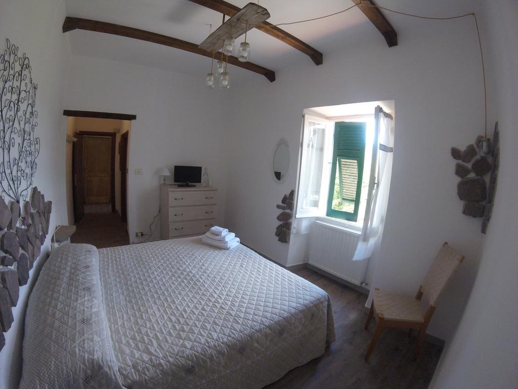 Agriturismo Dei Legi San Pietro Vara Exterior foto