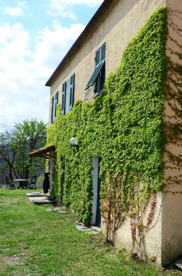 Agriturismo Dei Legi San Pietro Vara Exterior foto